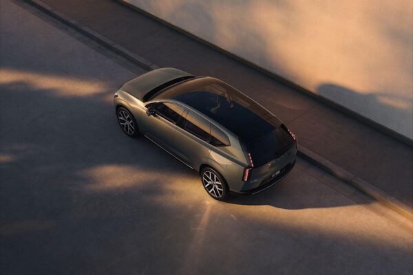 Volvo EX60 SUV preview: 400-mile range, 670 hp and Google Gemini onboard