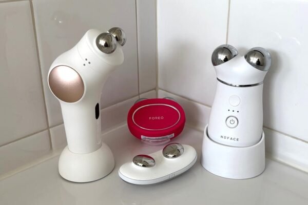 Microcurrent Devices: Do They Work and Are They Worth It? We Asked Skin Experts