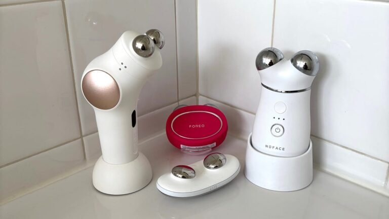 Microcurrent Devices: Do They Work and Are They Worth It? We Asked Skin Experts