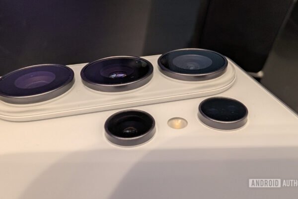 Is Samsung using a newer periscope lens on the Galaxy S26 Ultra? Here’s what we know (Updated)