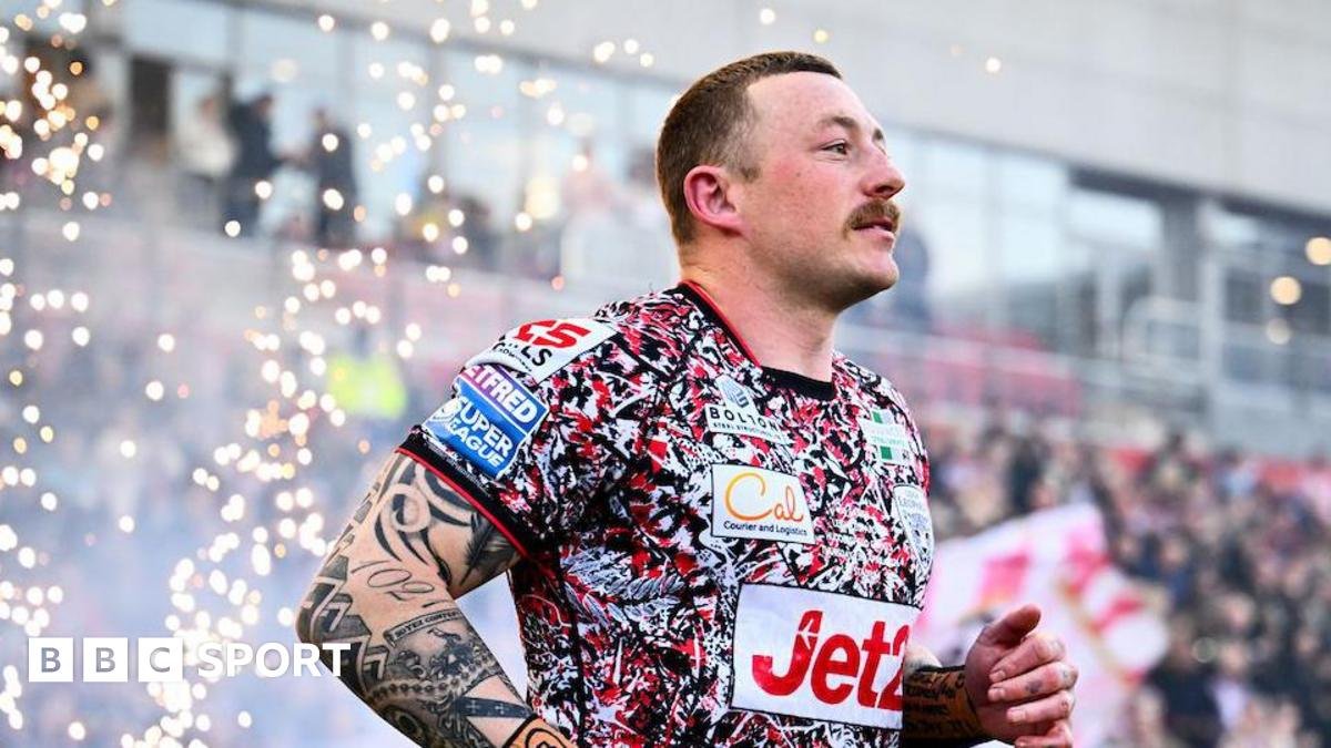 Josh Charnley runs out for Leigh Leopards on his 400th career appearance