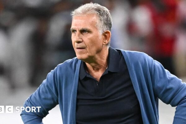 Carlos Queiroz on the touchline while coach of Oman