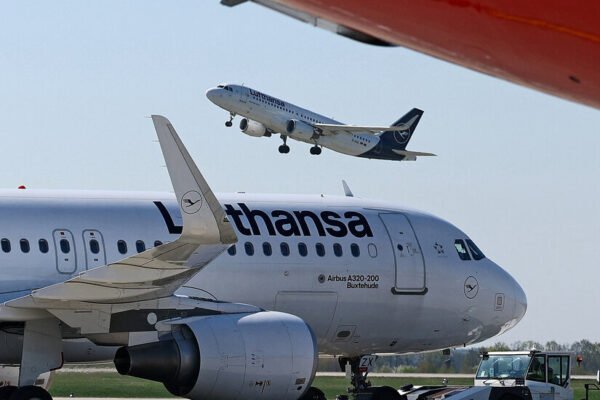 Lufthansa Cuts 20,000 Flights to Save Fuel Amid Iran War Price Surge