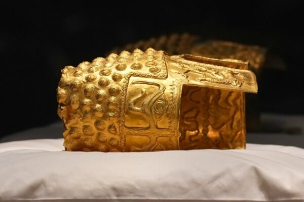 Priceless 2,500-year-old golden helmet returned to Romania after Dutch museum raid