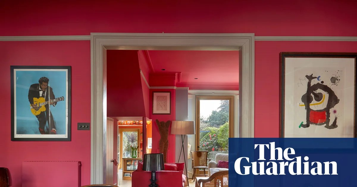 ‘It’s the colour and artworks that make my house sing’