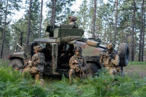 101st soldiers use drones to drop grappling hooks, breach razor wire