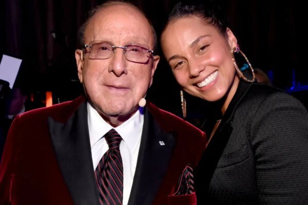 Alicia Keys Remembers How Clive Davis ‘Stood Beside Me Through Every Chapter’ in Heartfelt Tribute
