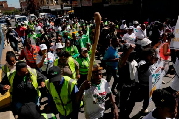 Amid anti-migrant attacks, South African clergy urge dialogue and open doors