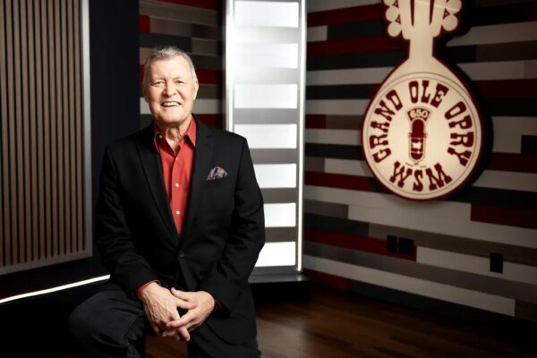 Bill Cody, Longtime WSM Radio Host and Grand Ole Opry Announcer, Dies at 67