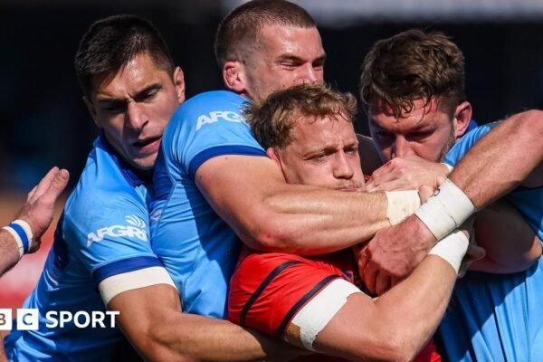Bulls overpower Munster to reach URC semi-finals