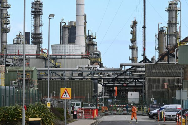 Even if Oil Prices Peak Soon, the Global Economy Will Slow This Year