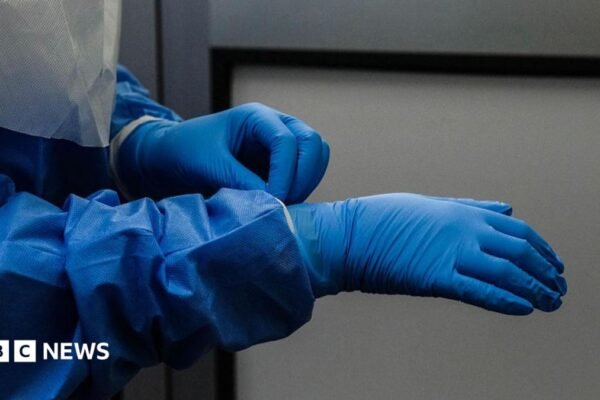 France confirms first Ebola case