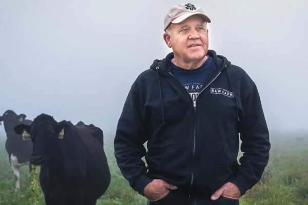 He Profits Off Raw Milk That’s Making People Sick. The Government Isn’t Stopping Him.