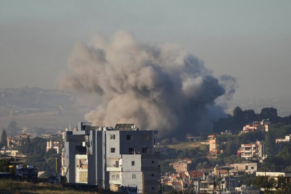 Hopes of Lebanon Cease-fire Falter as Israel and Hezbollah Fight