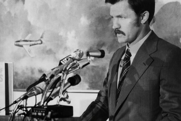 John Stockwell, Who Wrote a Tell-All Book About the C.I.A., Dies at 88