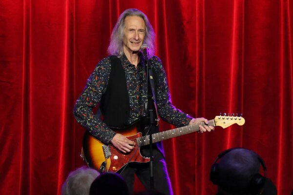  Lenny Kaye Celebrates His Debut Solo Album ‘Goin’ Local’ at the Grammy Museum