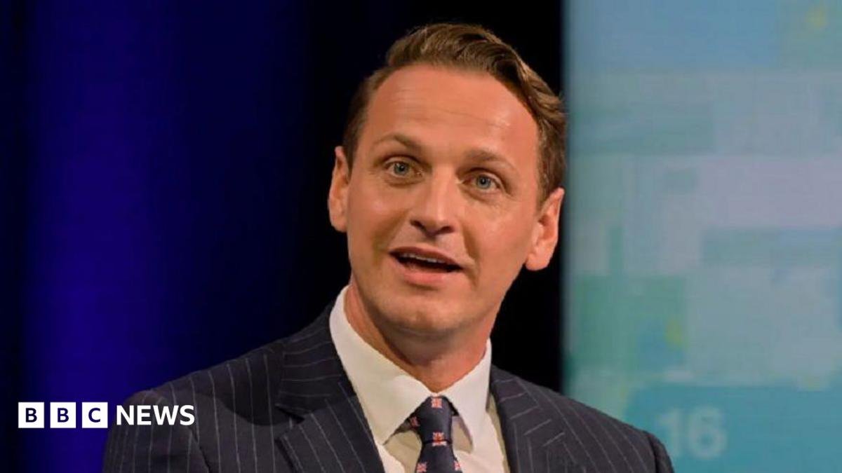 Starmer and home secretary in row over minister's future