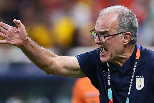 Toxic Bielsa leaves ‘nothing good’ behind as Uruguay suffer World Cup shock