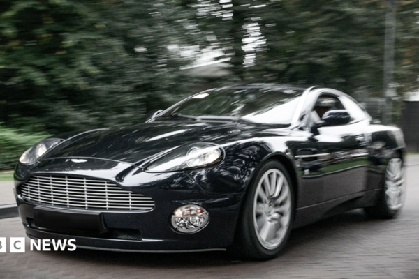Aston Martin secures £550m loan deal