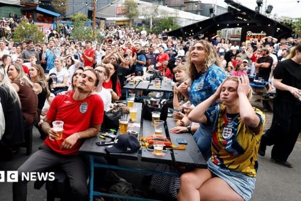 Police criticise timing of decision on pubs staying open for England match