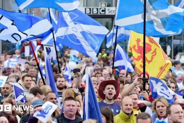 Police inquiry into Yes Scotland campaign's 'missing £1.5m' claim