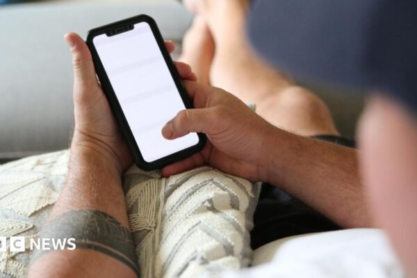 Trains and emergency calls affected after major outage at Australia's largest telecoms company