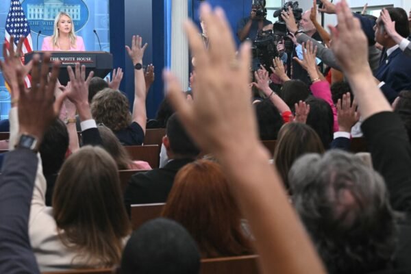 White House says ICE traffic stops will continue after deadly shootings
