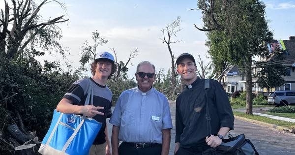 Catholics sees outpouring of grace after EF-3 tornado; Wisconsin storm miraculously took no lives