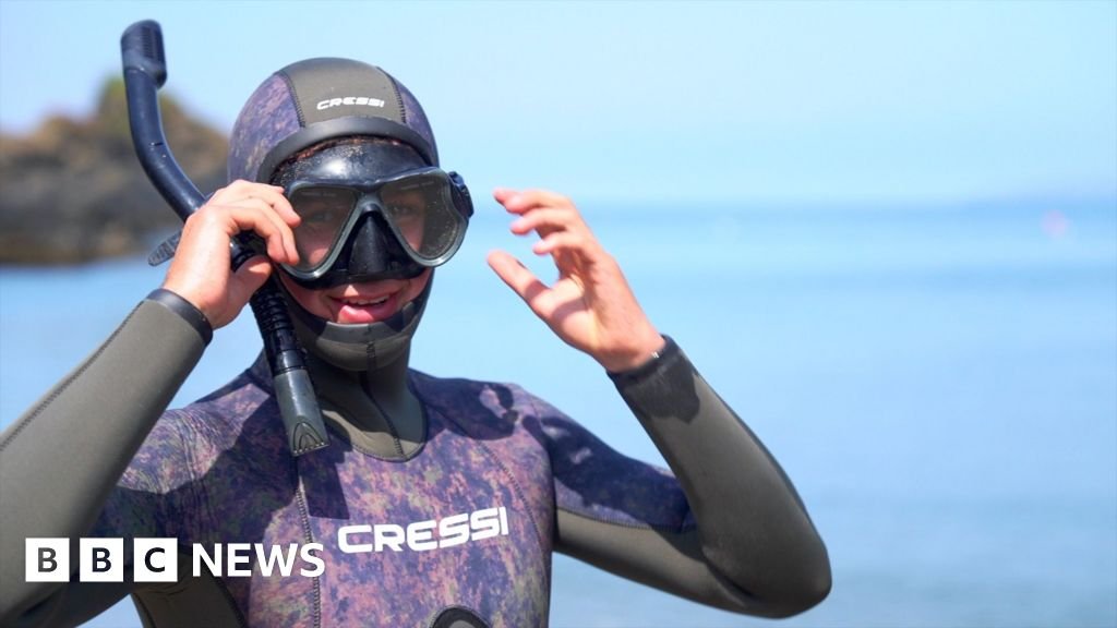 Iestyn Morgan in a wet suit with a snorkel