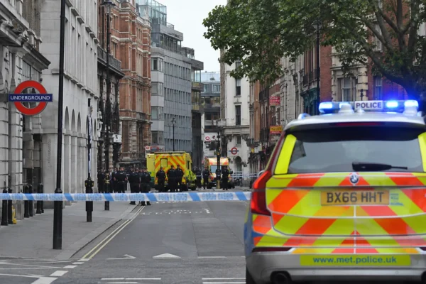 Four Men Stabbed in Central London, Woman Arrested
